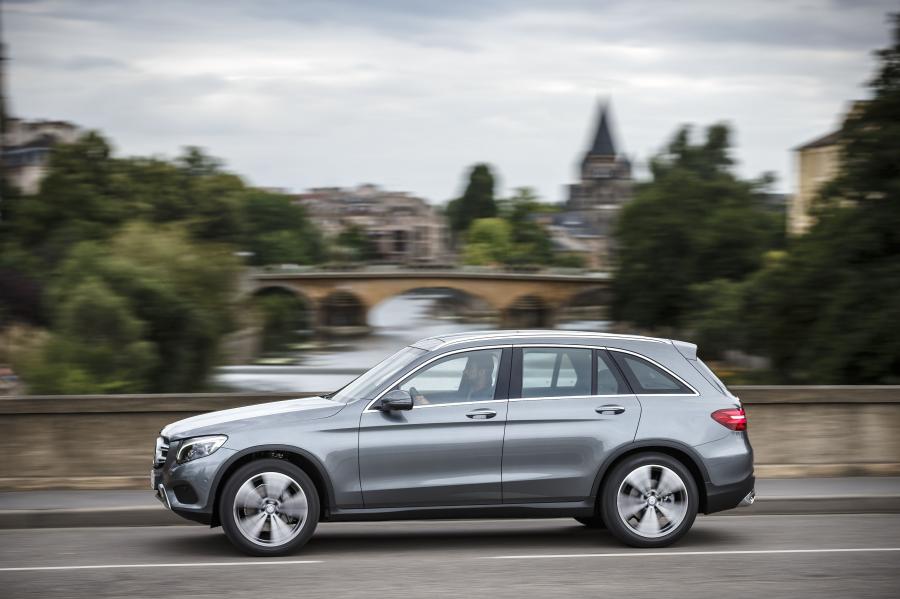  Mercedes-Benz GLC220 d 4Matic Off-Road 2015 года  (фото 9 из 24)
